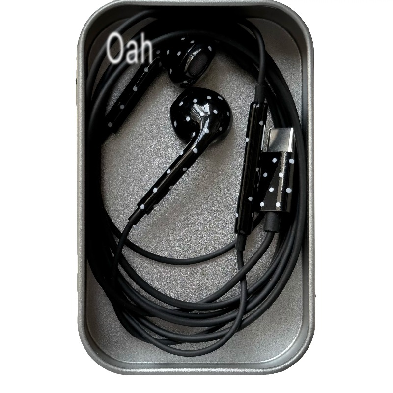 Oah Polka Dot Wired Earphones  - Electronic Gift 评论和价格